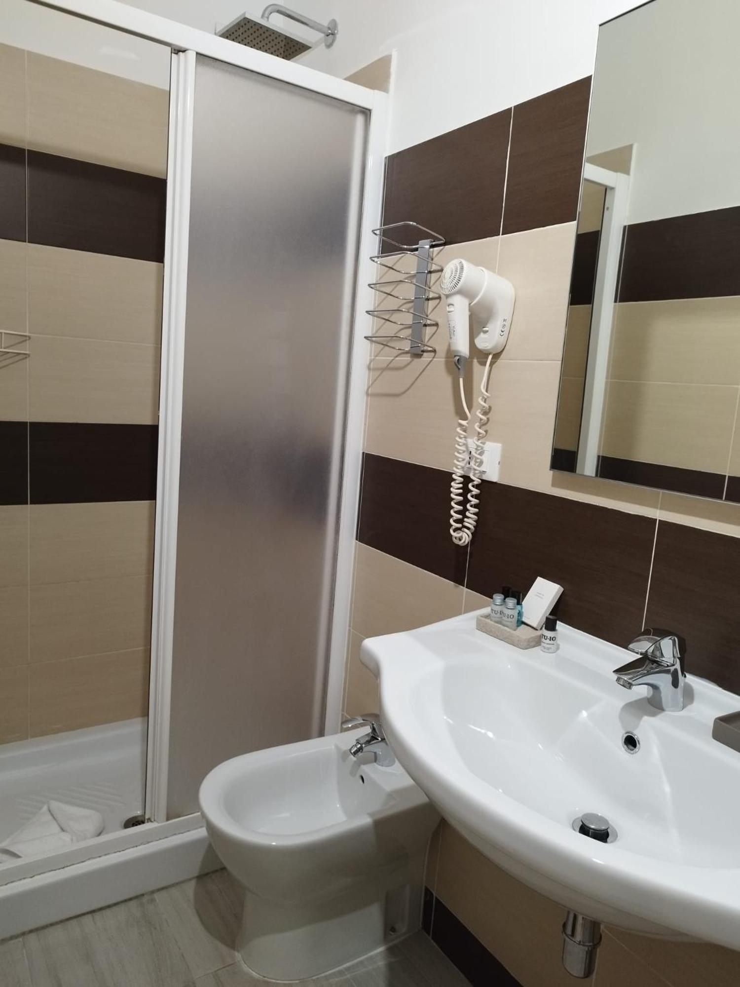Ad Cavour Luxury Rooms - By Ad Roma Pokoj fotografie